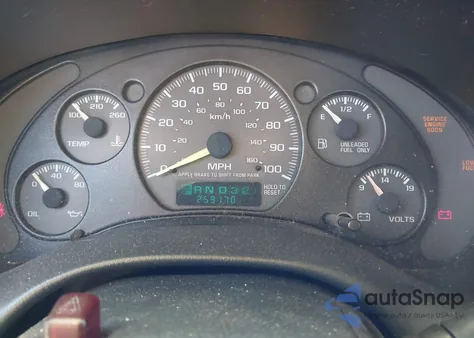 1998 Chevrolet S-10 Fleetside z USA, uszkodzony, nr VIN 1GCCS14X8WK240530